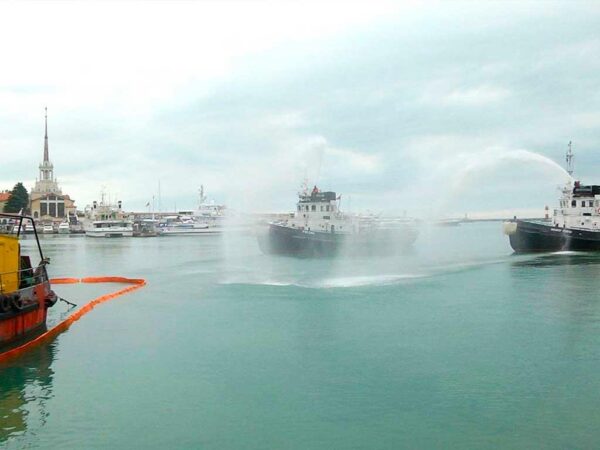 Учения по ликвидации ЧС в акватории Сочинского морского порта