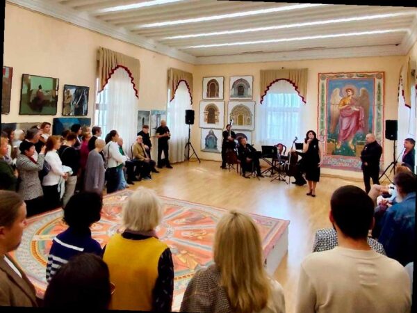 «Юбилейная выставка в Сочи: «Непобедимая красота»