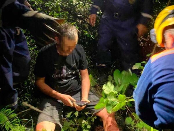 В лесу под Сочи спасатели помогли мужчине с травмой ноги