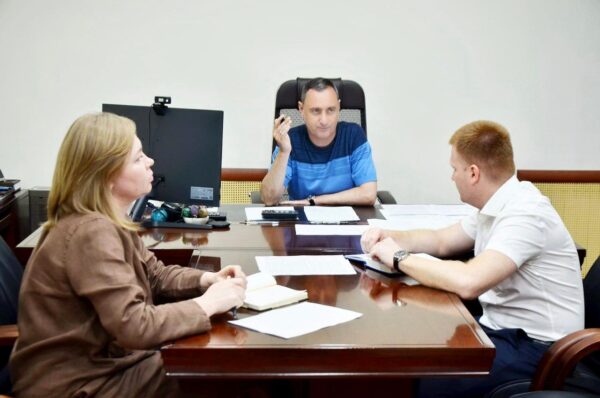 «Борьба с вредителями в Сочи: Виктор Тепляков обсудил текущие меры»