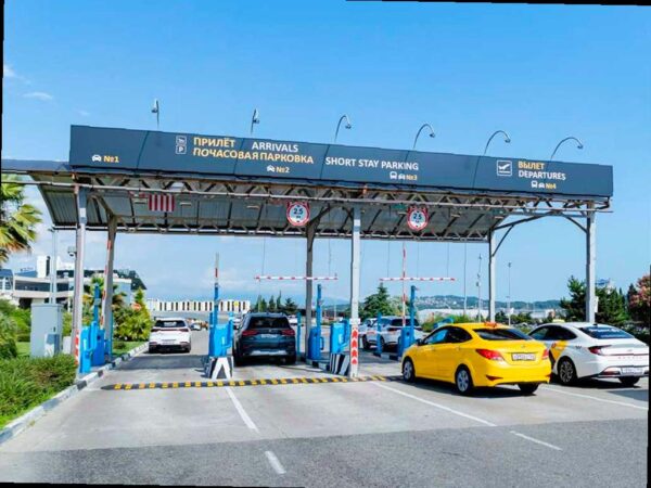В аэропорту Сочи теперь есть новая автоматизированная парковочная система