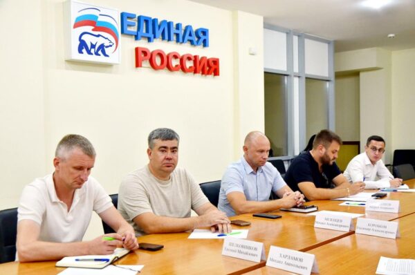 «Виктор Тепляков провел совещание по улучшению условий на АЗС в Сочи»