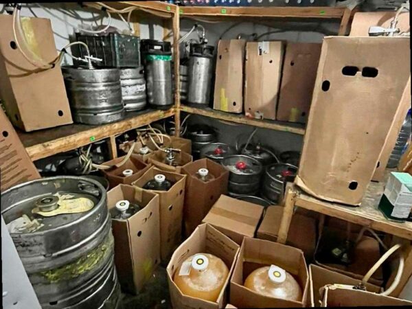 Более 40 тысяч литров незаконного алкоголя изъяли в Сочи с начала года