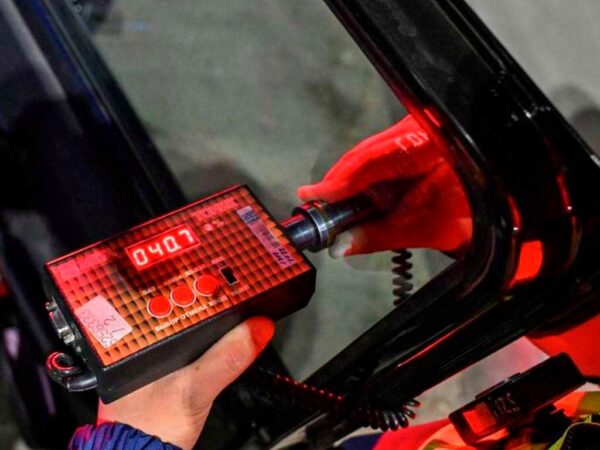 Более 7,5 тысяч водителей в Сочи оштрафованы за тонировку автомобилей