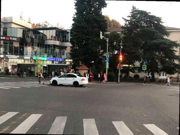 В Центральном районе Сочи произошло ДТП с участием подростка на самокате