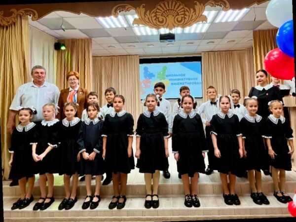 В школах Лазаревского района Сочи открыли новые актовые залы