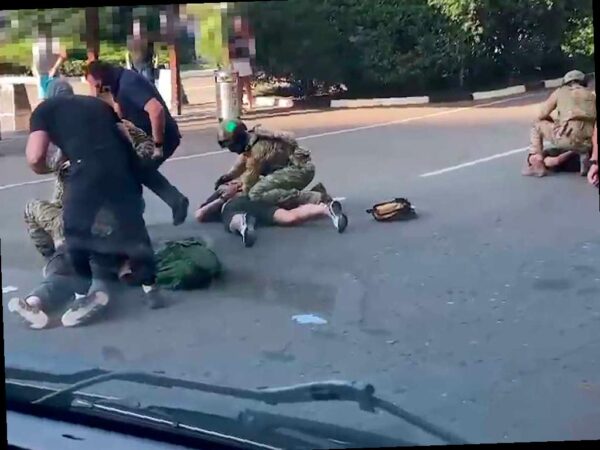 В аэропорту Сочи задержали молодого человека за вербовку