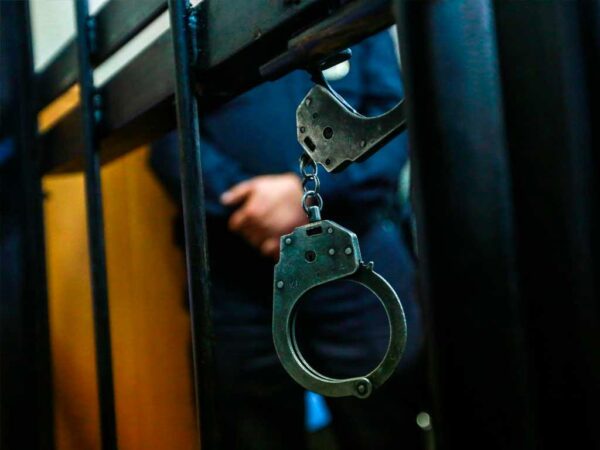 Двоим приезжим в Адлере грозит до 5 лет тюрьмы за кражу в клубе