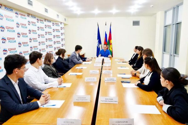 «Виктор Тепляков принял участие в выборе председателя местного отделения «Молодой Гвардии»