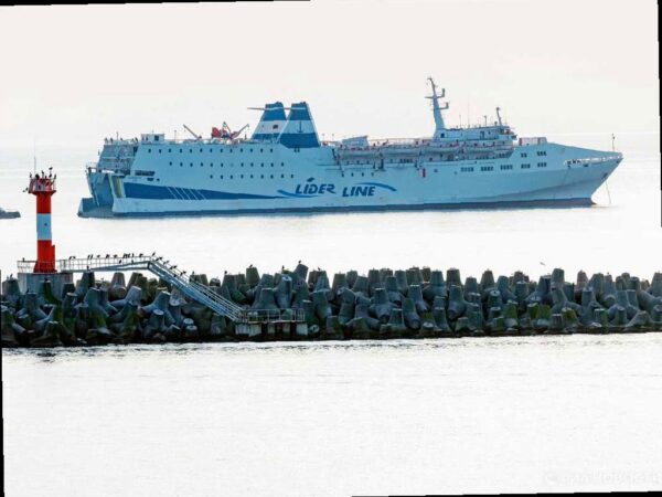 Паром Sea Bridge не смог прибыть в Сочи и вернулся в Турцию