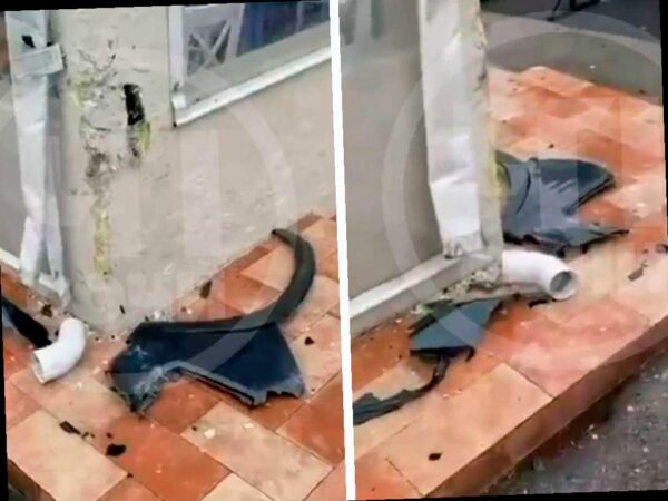 Каршеринг аварийно врезался в здание ресторана в Сочи