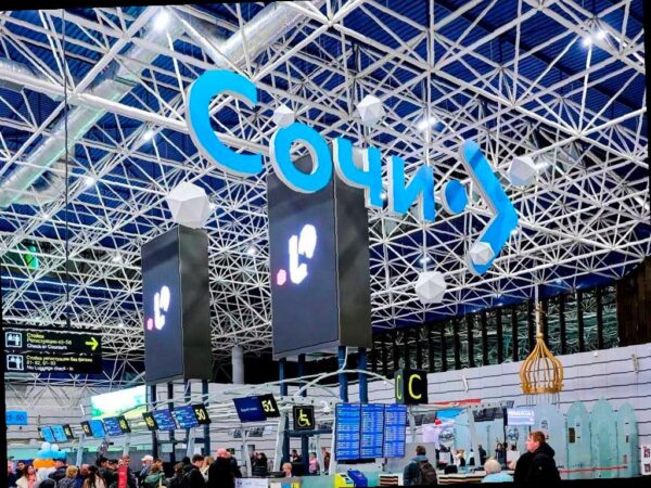 В аэропорту Сочи снова открыли полеты