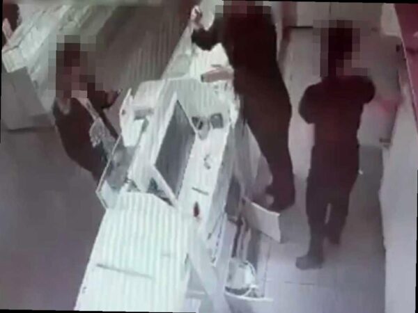 В Сочи курьер похитил посылку с золотыми украшениями