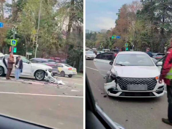 На Курортном проспекте в Сочи произошло столкновение двух автомобилей