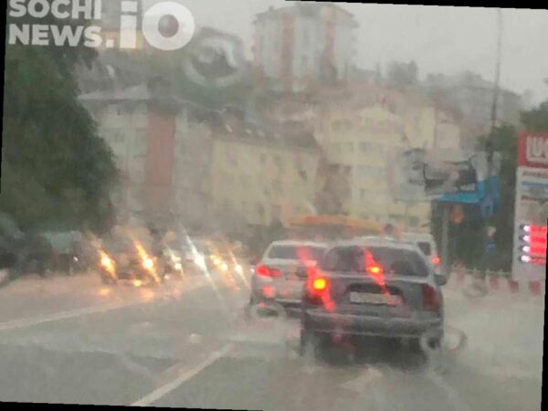 Дожди и грозы ожидаются в Сочи: на курорте предупреждают о непогоде