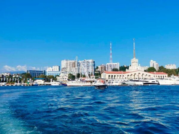 В Сочи проходят военные учения