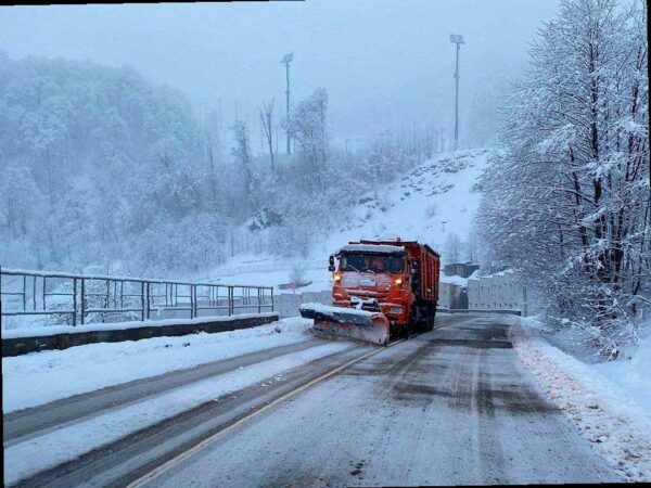 Сильный снег в горном кластере Сочи