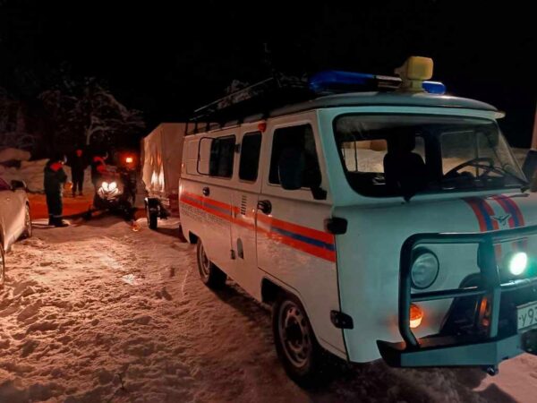 В Сочи спасатели помогли энергетикам добраться до поврежденной ЛЭП