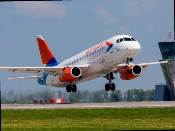 Прямое авиасообщение между Сочи и казахским городом Атырау будет открыто этим летом благодаря авиакомпании «Азимут». Полеты в один из старейших городов Казахстана планируют начать в начале июня, как сообщили в пресс-службе сочинского международного аэропорта.