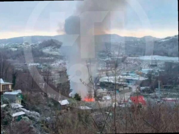 Утром в Сочи потушили пожар в частном доме