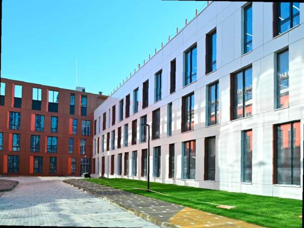 Новая школа в Бытхе почти готова к открытию