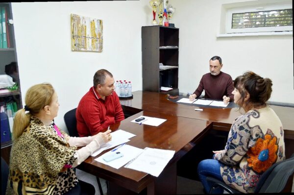 «Виктор Тепляков провёл приём граждан в центральном районе Сочи»