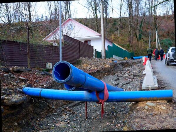 Власти Сочи обещают восстановить разрушенную дорогу в селе Верхнениколаевском