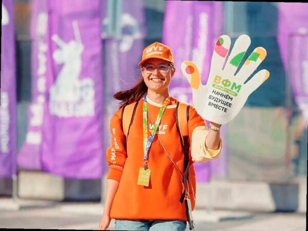 Волонтеров к Международному фестивалю молодежи будут готовить в Сочи