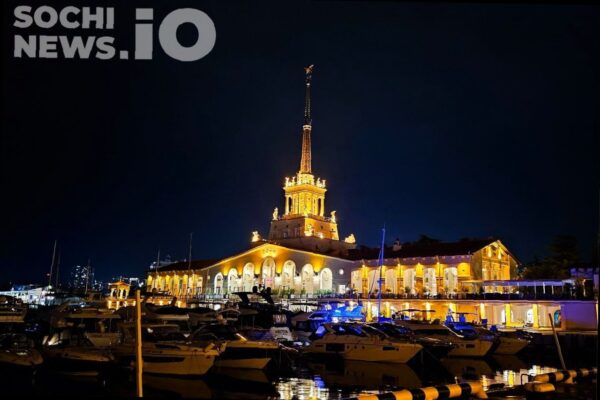 В акватории морского порта Сочи до вечера проходят учебные стрельбы