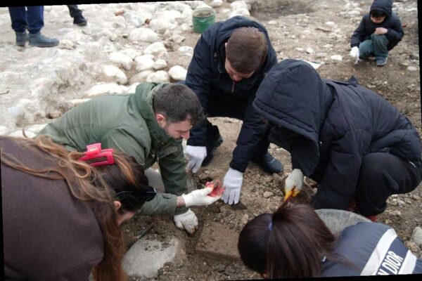 Ажиотаж на раскопках в Абхазии: на набережной находят монеты Римской и