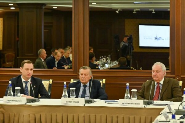 «Виктор Тепляков принял участие в 25-м форуме «Петербургский диалог»»