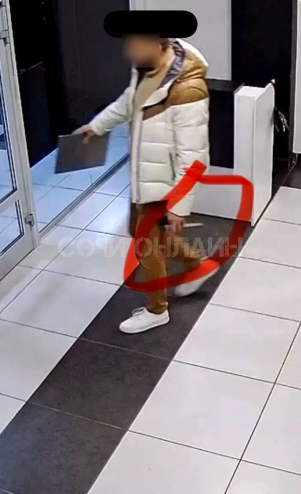 С ножом в офис: в центре Сочи мужчина устроил переполох в агентстве не