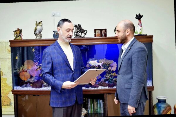 «Виктор Тепляков наградил лучших работников Сочи отличительными знаками от краевой Думы»